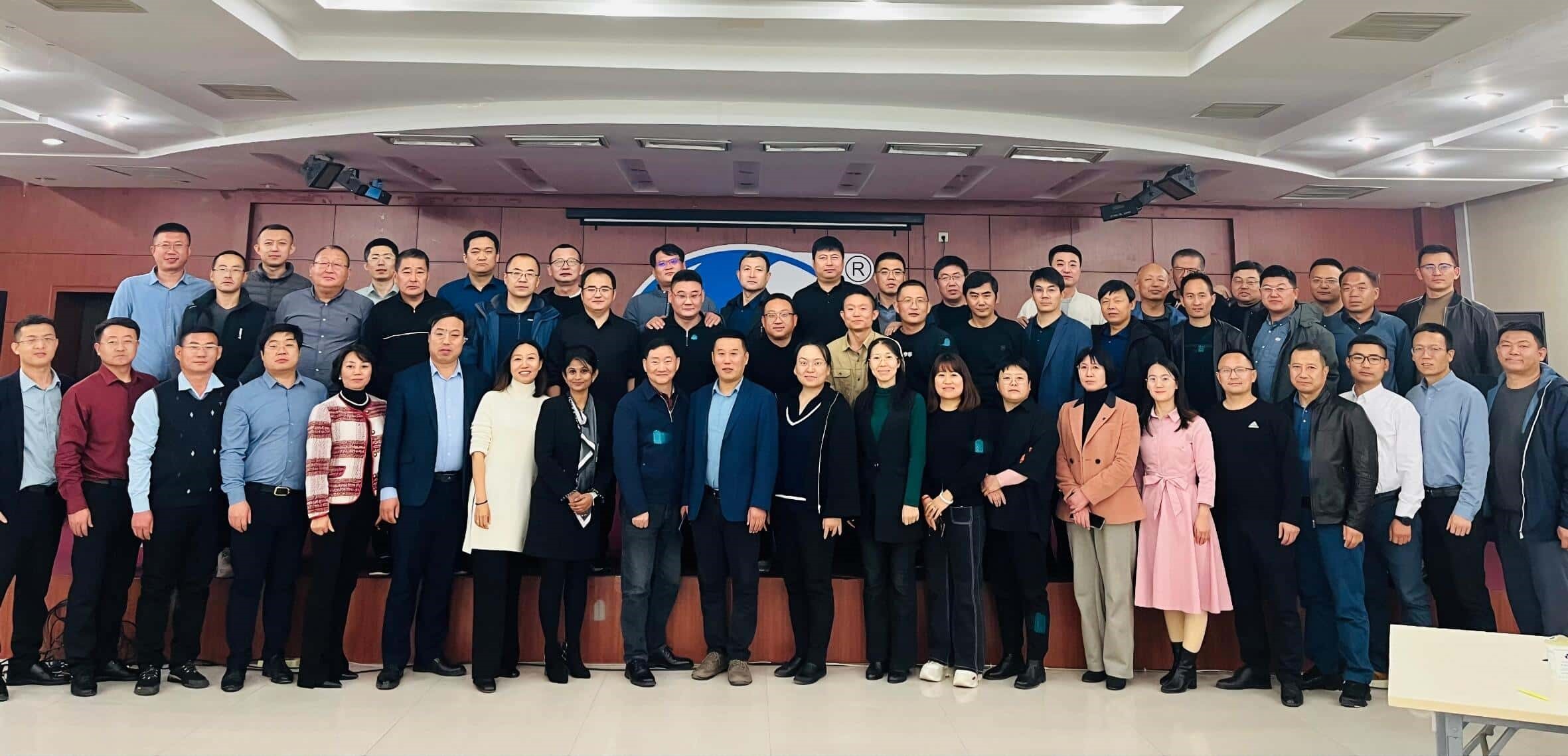 ����ѵ�������и߲���������������������������˾����������������Զ